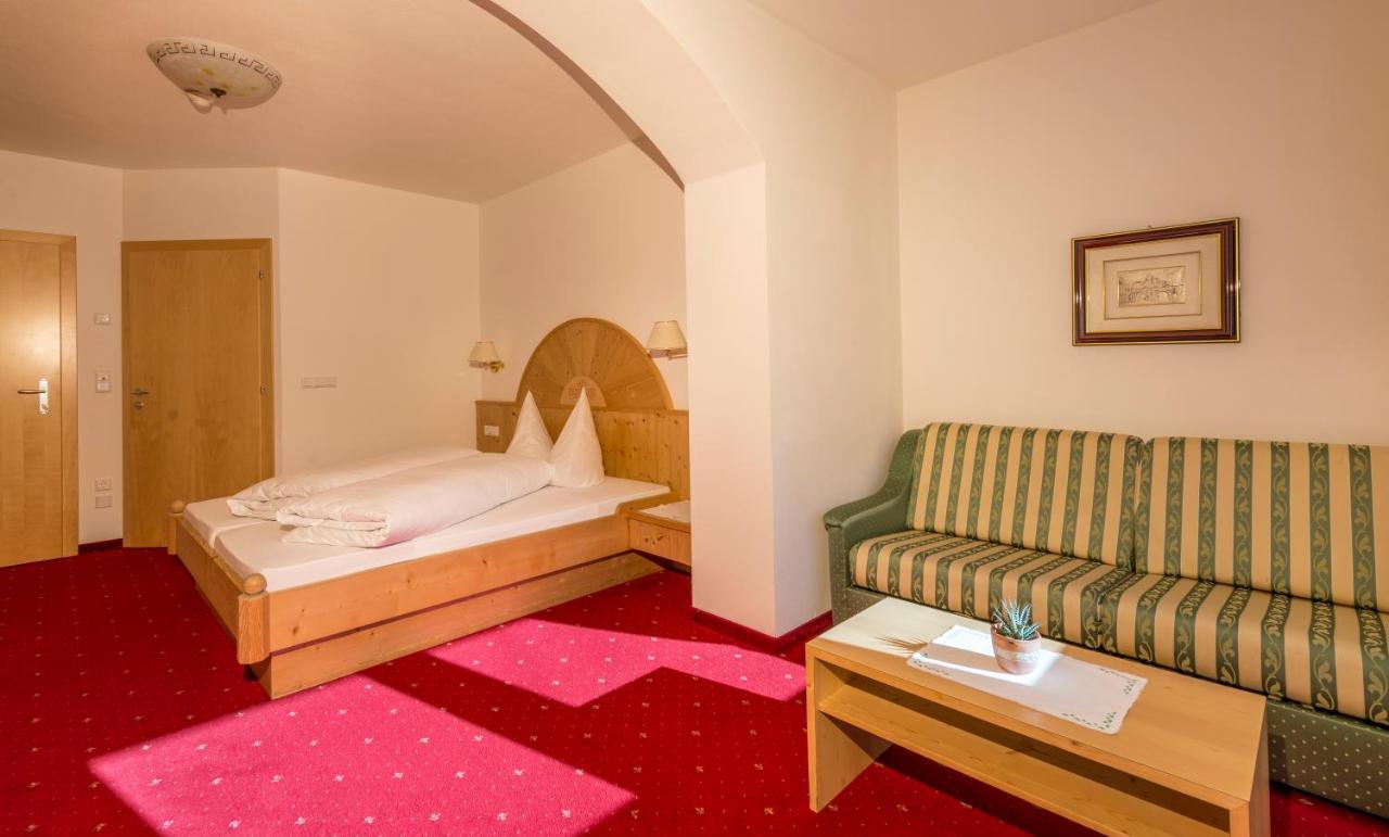 Hotel Fernblick サン・ヴァレンティーノ・アッラ・ムータ エクステリア 写真